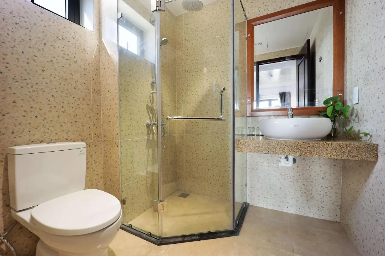 The Shine Hotel & Apartment Da Nang 3*,