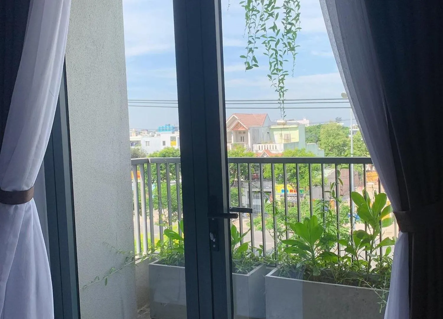 The Shine Hotel & Apartment Da Nang