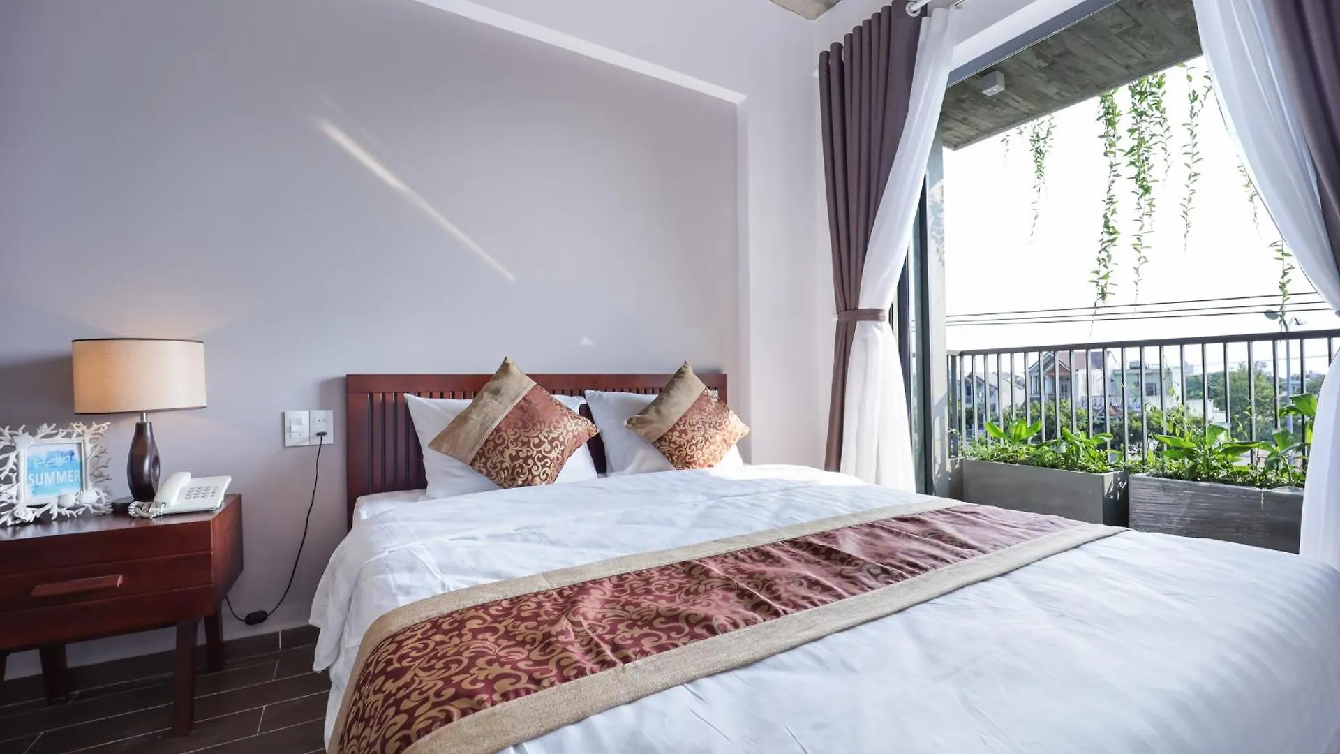 The Shine Hotel & Apartment Da Nang 3*,  Vietnam