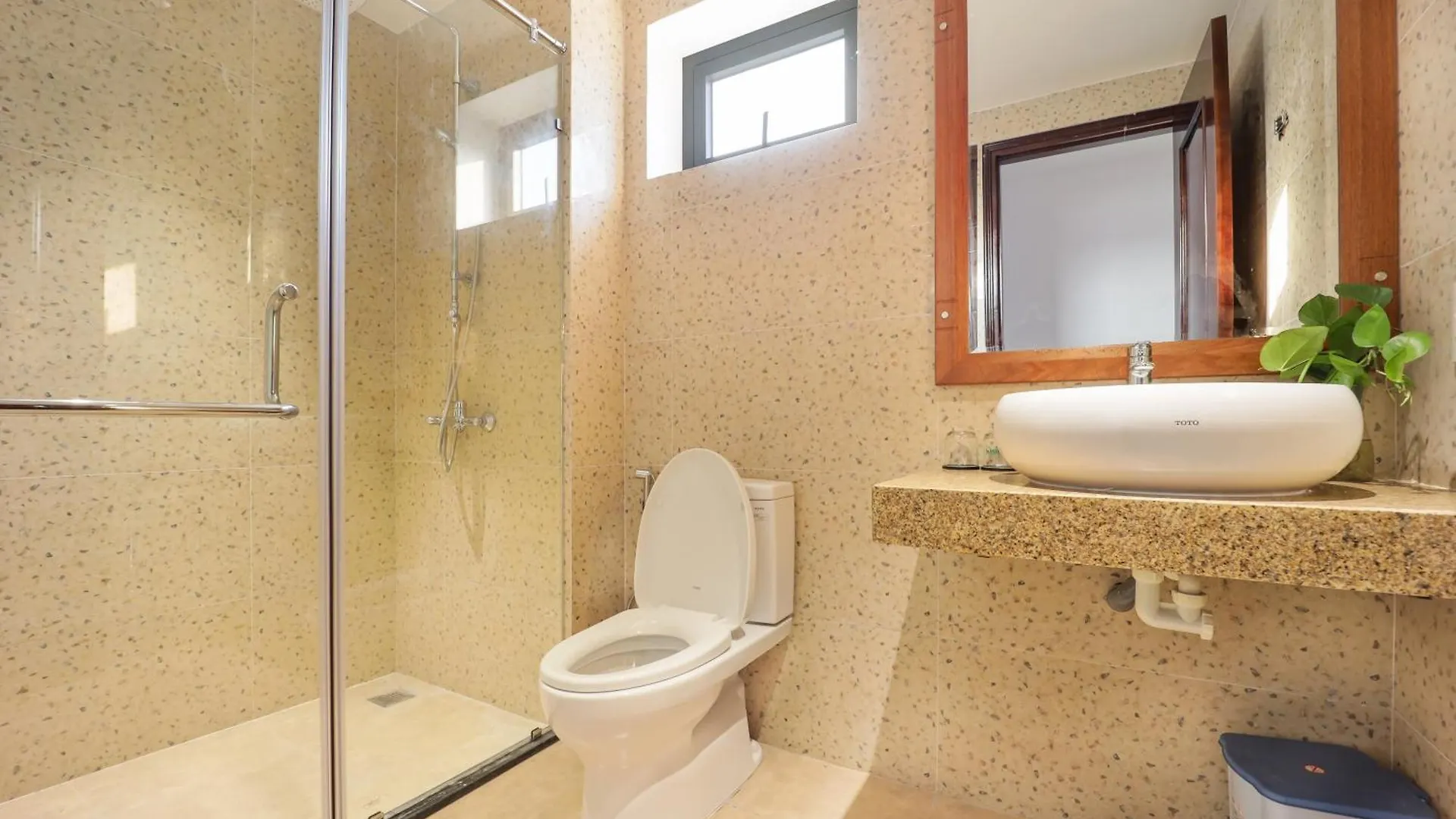 The Shine Hotel & Apartment Da Nang